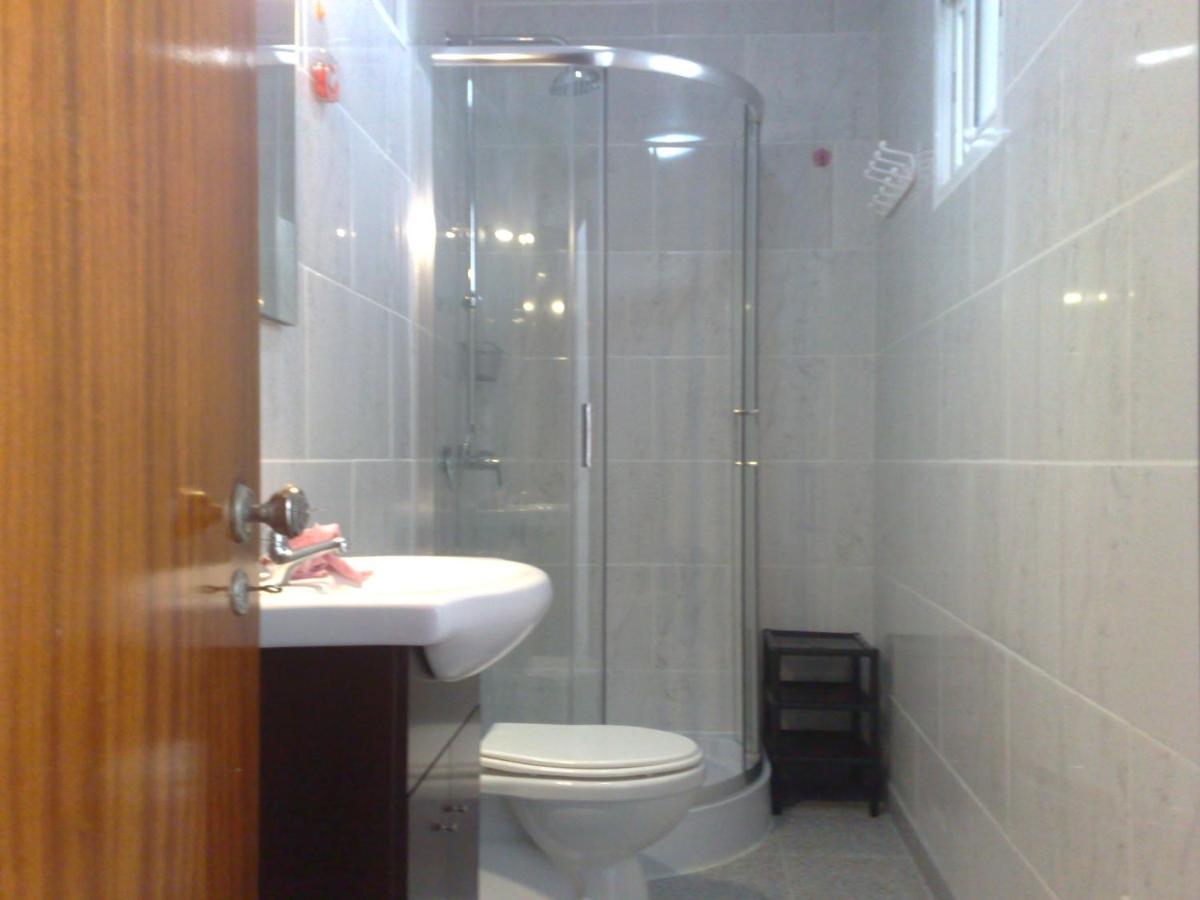 Room Villa Ribeiro Pilgrims Way To Santiago Bike A Garage For Marinhas Esposende Bagian luar foto