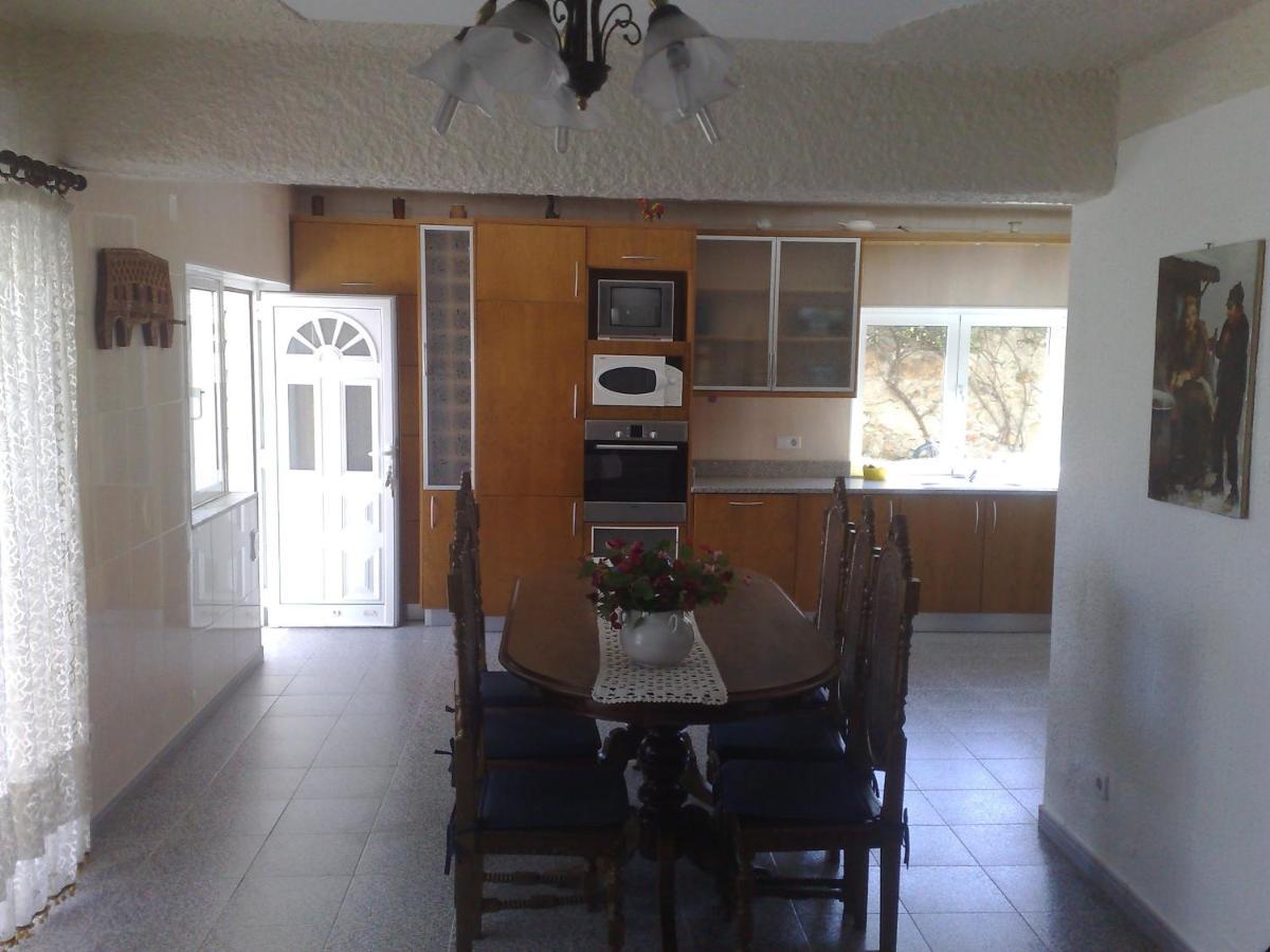 Room Villa Ribeiro Pilgrims Way To Santiago Bike A Garage For Marinhas Esposende Bagian luar foto